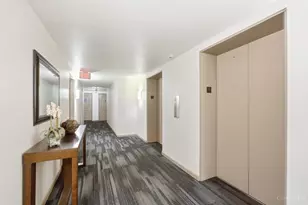 880 Rue De La Paix, Cincinnati, OH 45220 - Photo 6