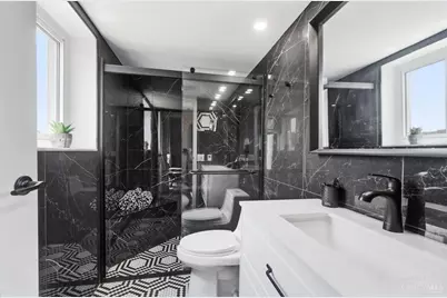 880 Rue De La Paix #A24, Cincinnati, OH 45220 - Photo 26