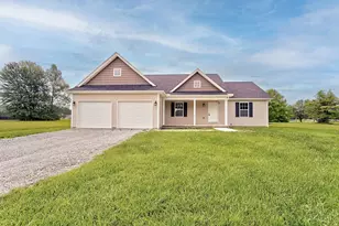 150 Choctaw Dr, Franklin Township, OH 45171 - Photo 1