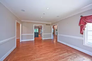 8100 Chinquapin Ln, Indian Hill, OH 45243 - Photo 10