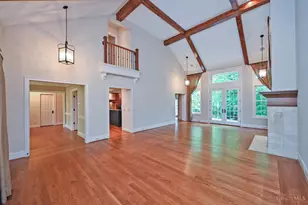 8100 Chinquapin Ln, Indian Hill, OH 45243 - Photo 6