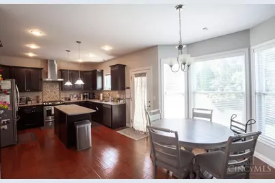 1779 Victoria Court, Wyoming, OH 45215 - Photo 8