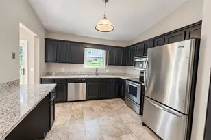 5569 Partridge Cir, West Chester, OH 45069 - Photo 2