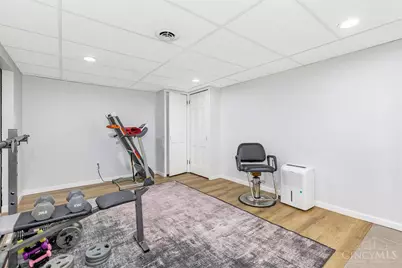 1472 Foxwood Drive, Cincinnati, OH 45231 - Photo 28