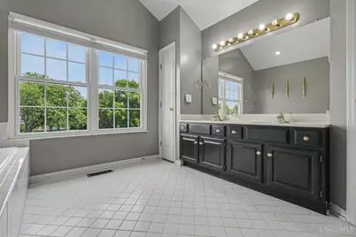 7279 Rolling Meadows Drive, West Chester, OH 45069 - Photo 8