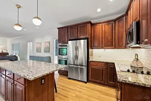 866 Miami Ridge Dr, Miami Township, OH 45140 - Photo 14