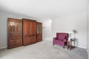 8794 Carrousel Park Cir, Colerain Township, OH 45251 - Photo 8