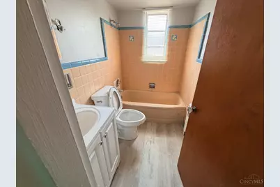 5855 Lathrop Place, Cincinnati, OH 45224 - Photo 10