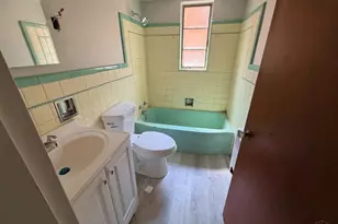 5855 Lathrop Pl, Cincinnati, OH 45224 - Photo 8
