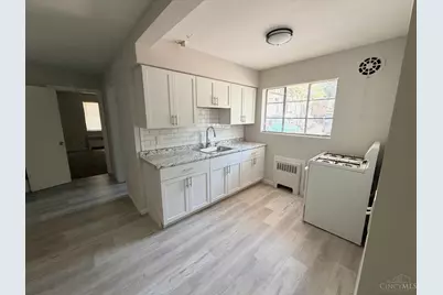 5855 Lathrop Place, Cincinnati, OH 45224 - Photo 4