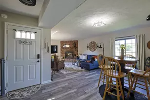 1372 Black Forest Dr, West Carrollton, OH 45449 - Photo 6