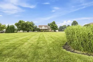 2521 Twin Oaks Dr, Turtle Creek Township, OH 45036 - Photo 2