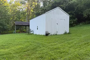 1702 Robinson Hollow Rd, Liberty Twp, OH 45693 - Photo 8