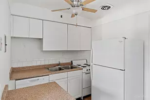 6469 Montgomery Rd, Cincinnati, OH 45213 - Photo 10