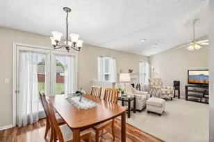 349 Timber Hill Dr, Hamilton, OH 45013 - Photo 8