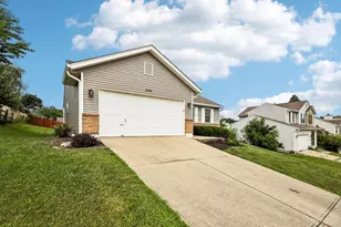 349 Timber Hill Dr, Hamilton, OH 45013 - Photo 2