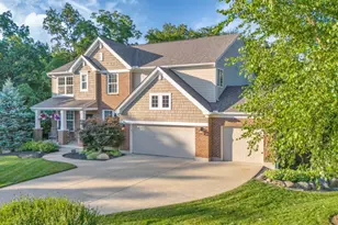 1223 Belle Meadows Dr, Miami Township, OH 45140 - Photo 4