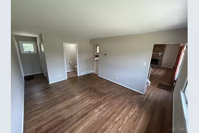 9361 Ranchill Drive, Springfield Township, OH 45231 - Photo 6