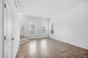 1443 Laurel Park Dr, Cincinnati, OH 45214 - Photo 6