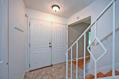 6586 S Oak Knoll Drive, Cincinnati, OH 45224 - Photo 6