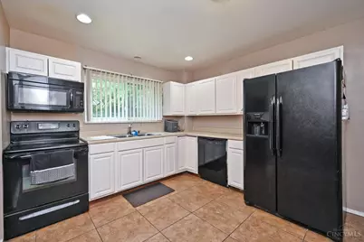 6586 S Oak Knoll Drive, Cincinnati, OH 45224 - Photo 18