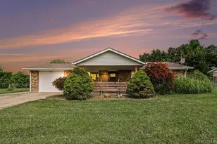 6201 Hollyberry Ln, Fairfield Township, OH 45011 - Photo 1