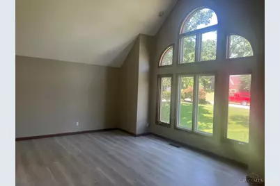 8710 Foxdale Court, West Chester, OH 45069 - Photo 4