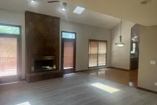 8710 Foxdale Ct, West Chester, OH 45069 - Photo 2