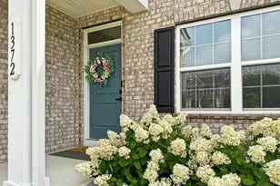 1372 Autumn Ridge Dr, Lebanon, OH 45036 - Photo 4