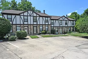 7903 Tall Timbers Dr, Miami Township, OH 45052 - Photo 2