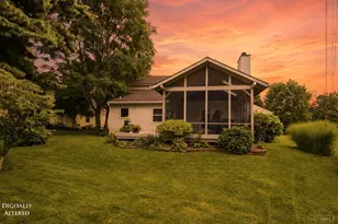 9233 Meadow Dr, Maineville, OH 45039 - Photo 4
