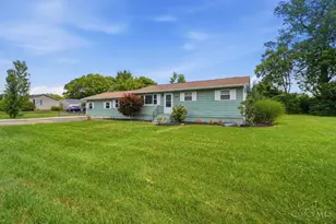 1220 N 11th St, Miamisburg, OH 45342 - Photo 2