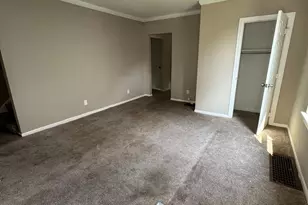 2404 Elmo Ave, Hamilton, OH 45015 - Photo 2