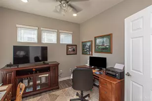 1686 Glade Valley Dr, Washington Twp, OH 45458 - Photo 6