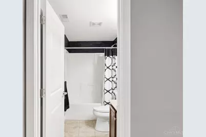951 Volterra Lane, Cincinnati, OH 45206 - Photo 10