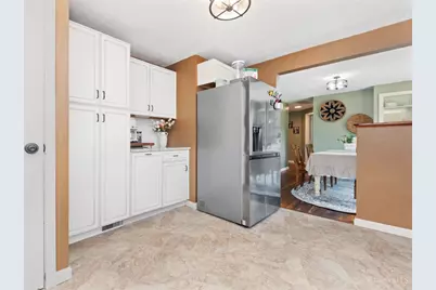 590 Dorgene Lane, Union Township, OH 45244 - Photo 10