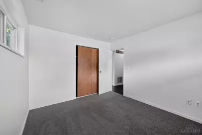 1305 Landis Lane, Springfield Township, OH 45231 - Photo 12