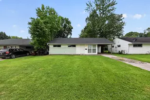 1305 Landis Ln, Springfield Township, OH 45231 - Photo 2
