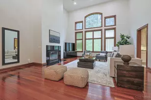 8625 Fawnmeadow Ln, Indian Hill, OH 45242 - Photo 6