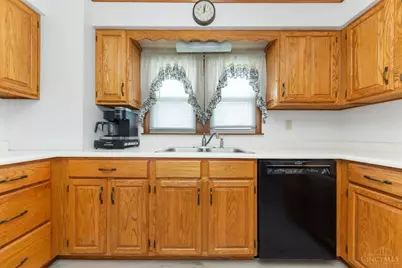 521 N Columbus Street, Jefferson Township, OH 45168 - Photo 12