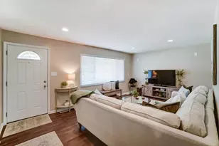 1599 Yellowglen Dr, Anderson Township, OH 45255 - Photo 6