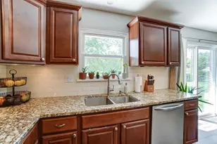 1599 Yellowglen Dr, Anderson Township, OH 45255 - Photo 16