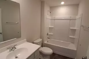 325 Glover Mdws Wy, Mount Orab, OH 45154 - Photo 4