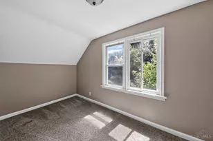 1911 Ashbrook Dr, Cincinnati, OH 45238 - Photo 6