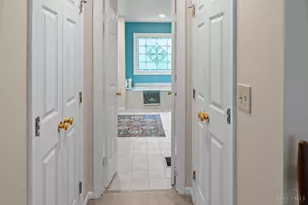 7976 Ashley View Dr, Columbia Township, OH 45227 - Photo 28