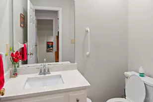 7976 Ashley View Dr, Columbia Township, OH 45227 - Photo 20