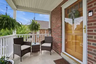 4127 Paxton Woods Dr, Cincinnati, OH 45209 - Photo 4
