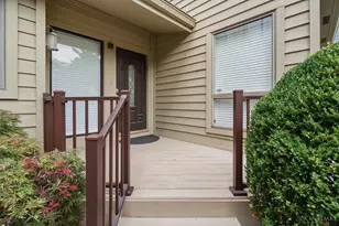 15 Falling Brook Ln, Blue Ash, OH 45241 - Photo 4