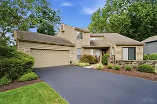 15 Falling Brook Ln, Blue Ash, OH 45241 - Photo 1