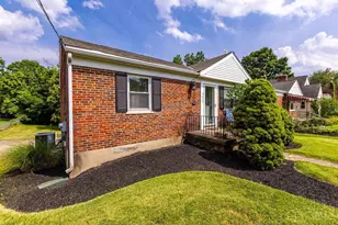 4894 Oaklawn Dr, Cincinnati, OH 45227 - Photo 2